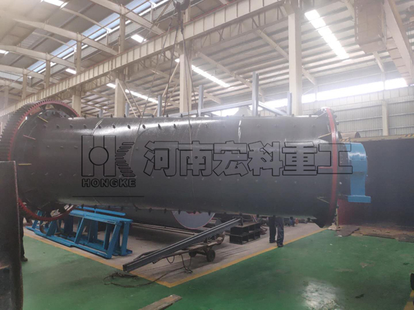 科索沃1.5米&times;4.5米的白灰球磨機